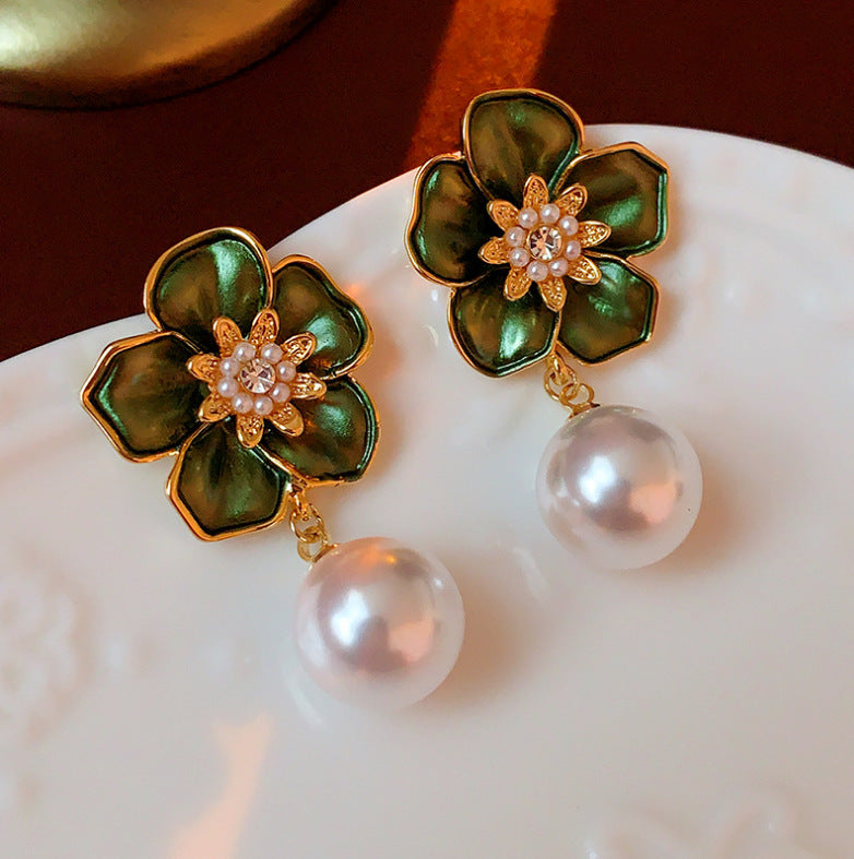 Camellia pearl earrings