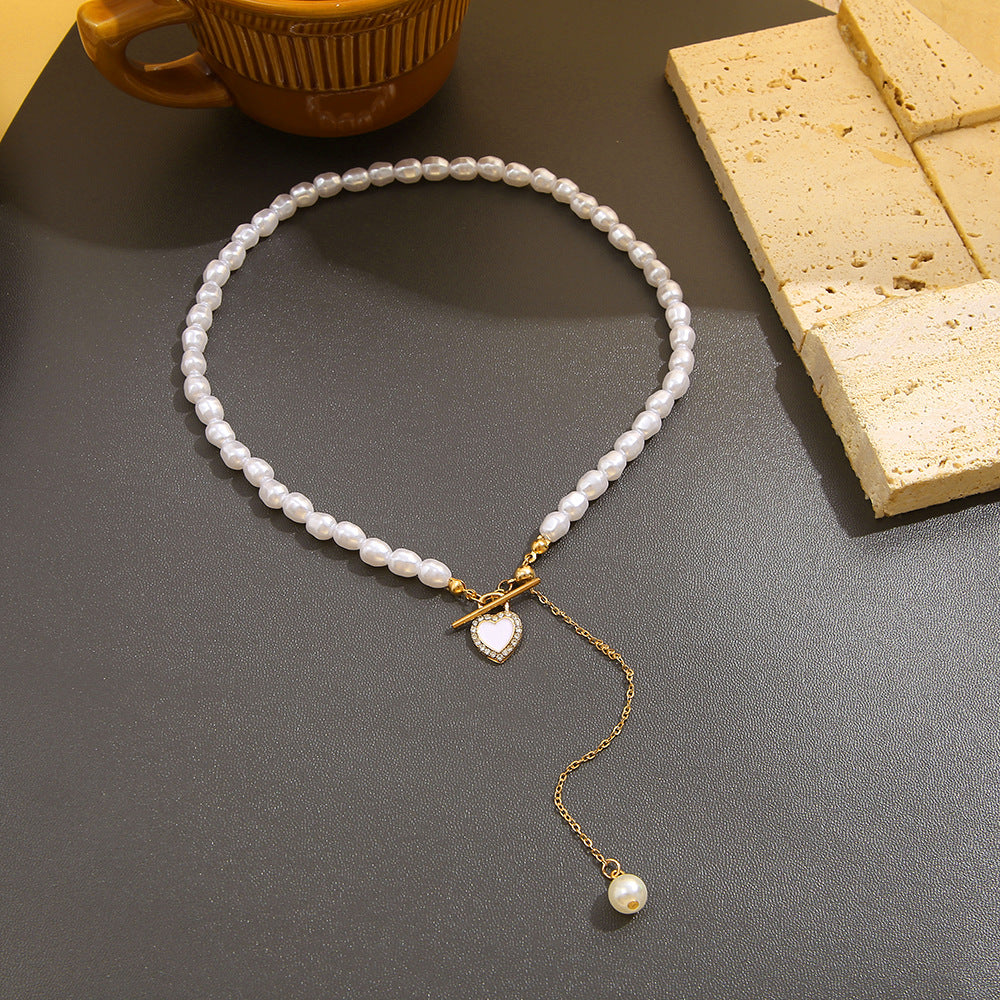 Women's elegant heart pendant pearl necklace