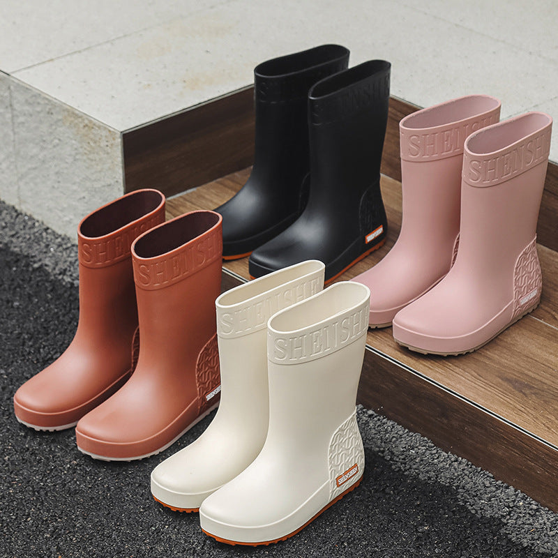 Medium tube fashionable thick-soled wear-resistant rain boots