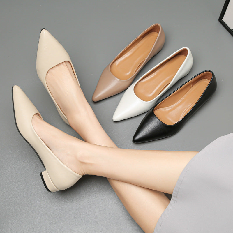 Pointed shallow mouth square heel leather shoes