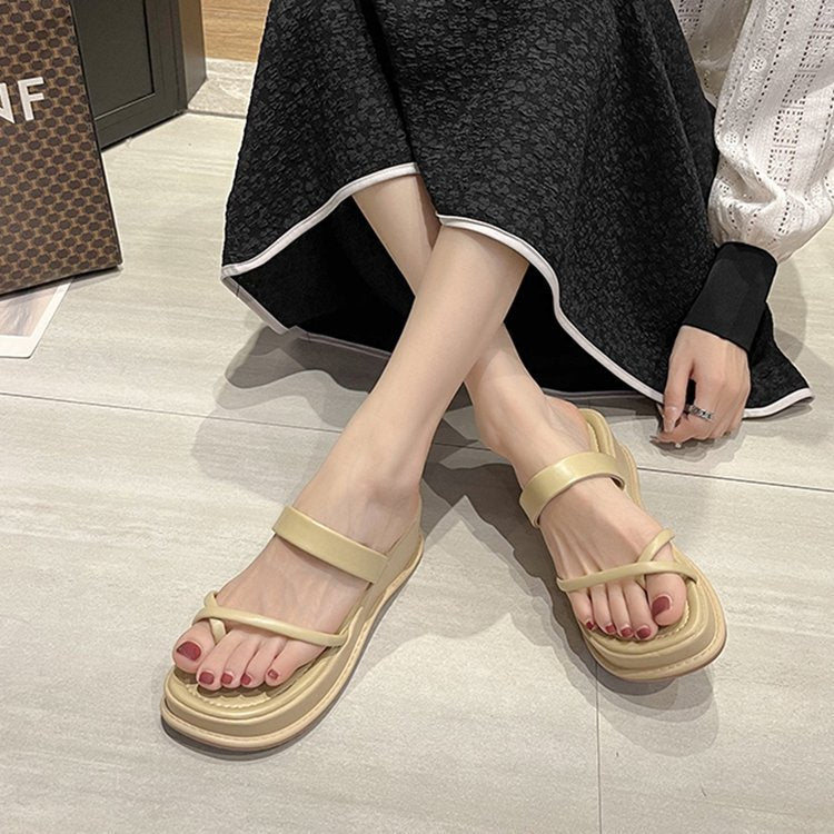 Set of toe cool slippers for women's summer wear