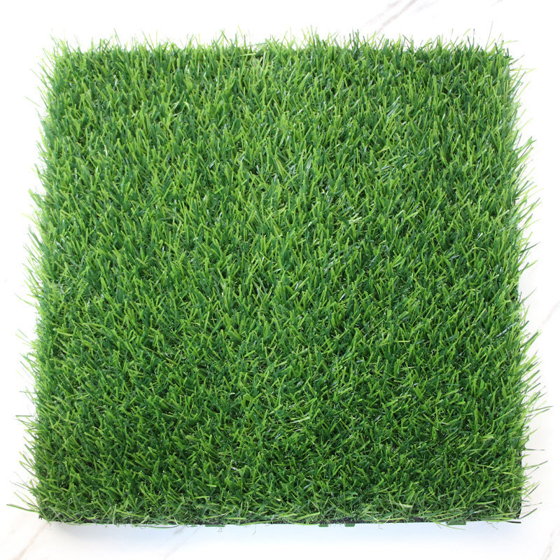 Splicing artificial lawn green turf