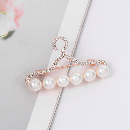 Creative hanger pearl brooch