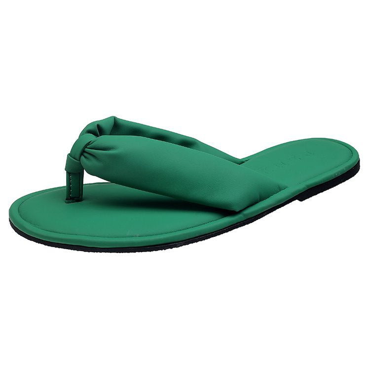 Flat bottom versatile comfortable sandals