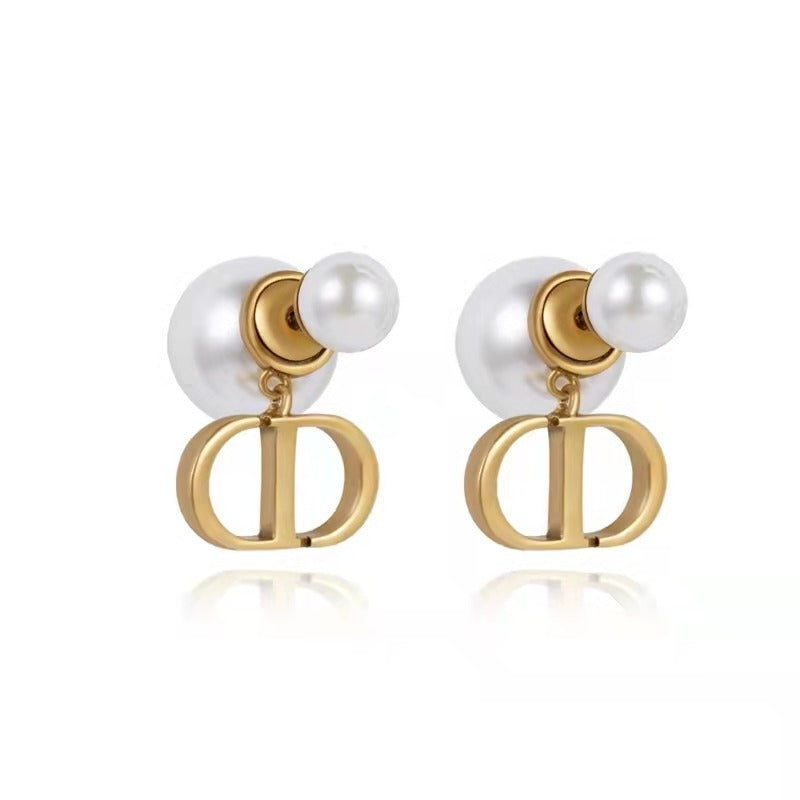 Pearl earrings, two pearl stud earrings before and after.