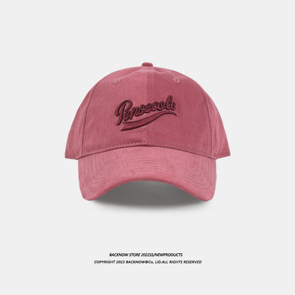 Gorra de béisbol con letras extragrandes 