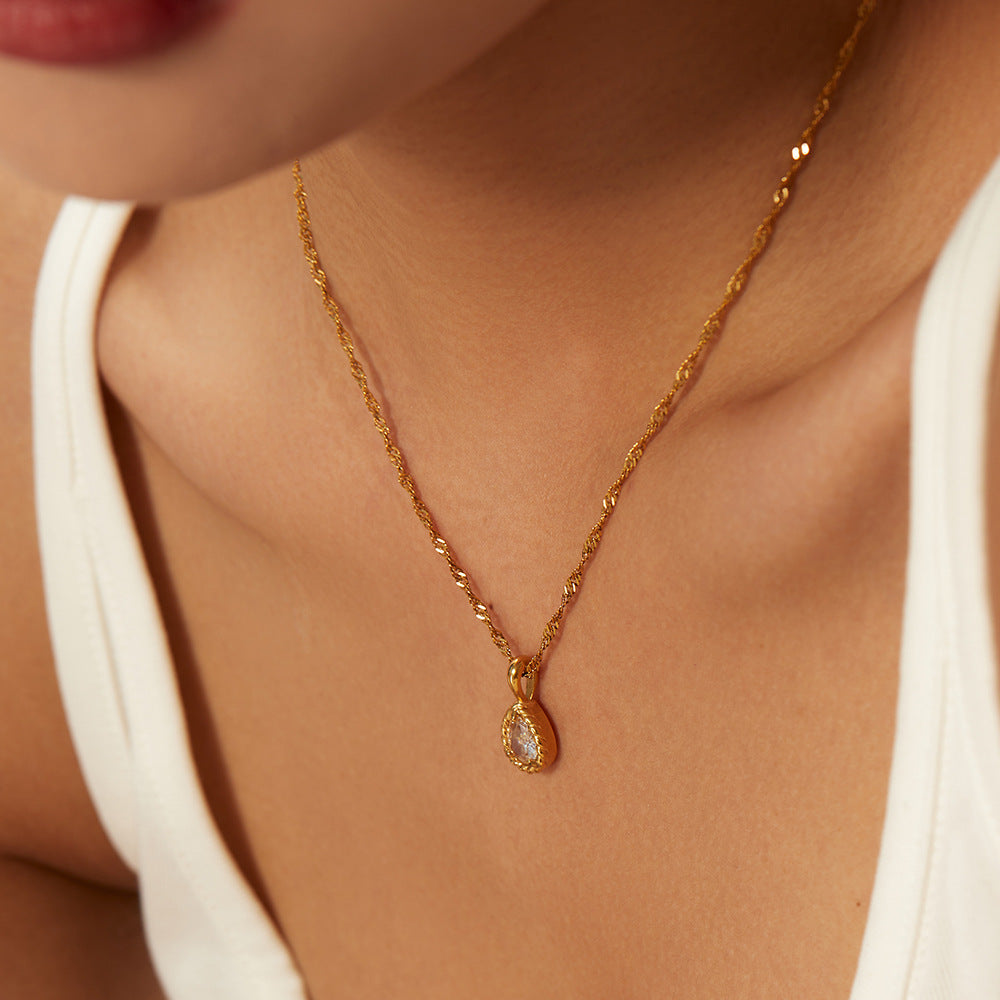 Women's teardrop pendant necklace