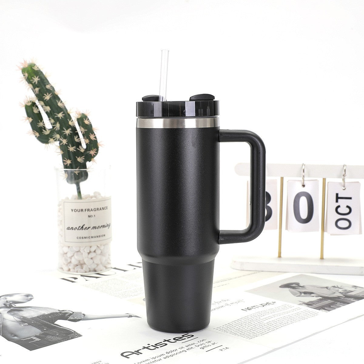 Double-layer stainless steel vacuum thermos cup