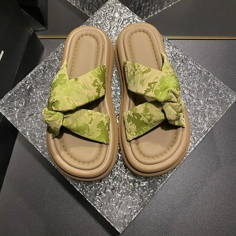 Set of toe platform slippers