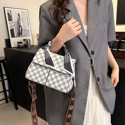 Light luxury shoulder crossbody small square bag