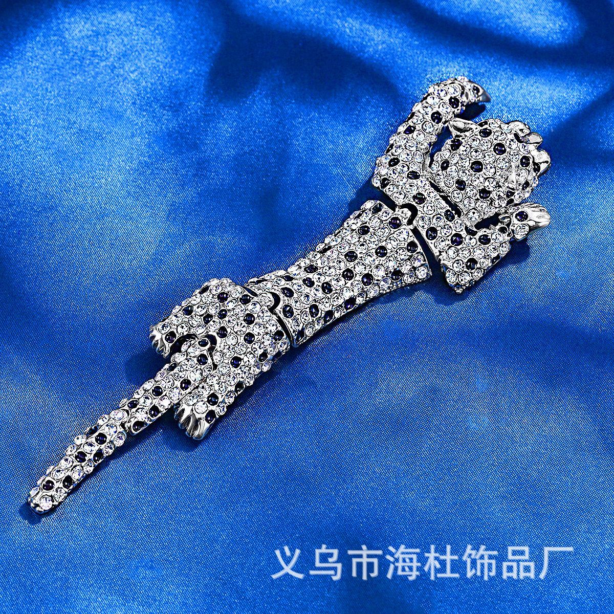 Tiger Brooch