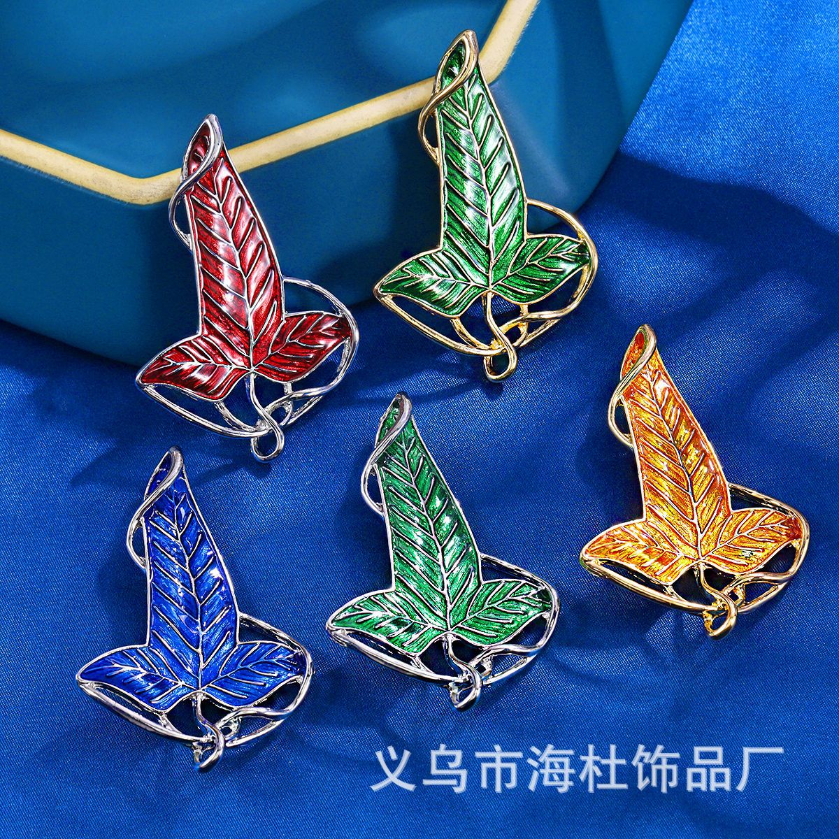 Three-dimensional leaf brooch fashion