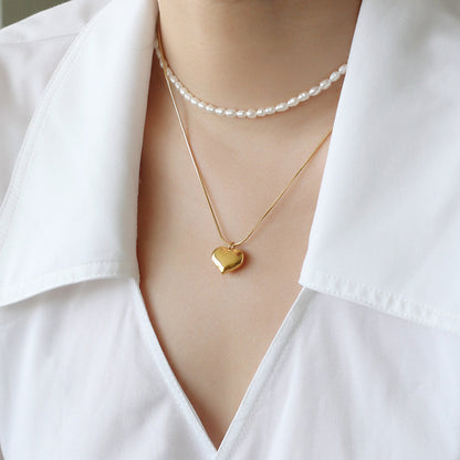 Simple love necklace