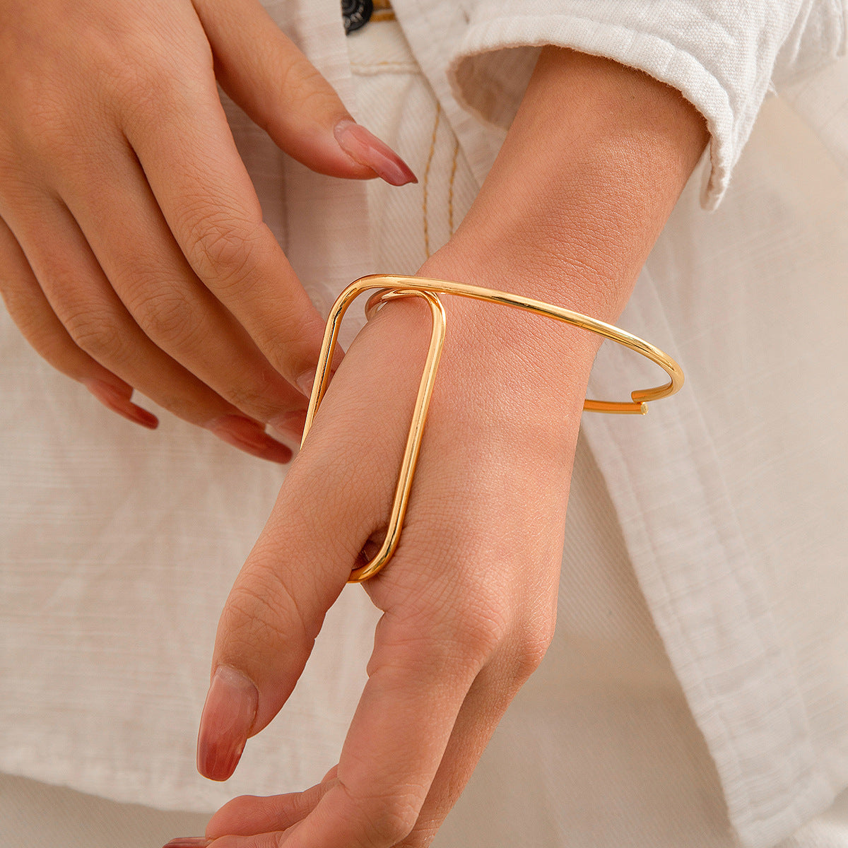 Open square finger bracelet