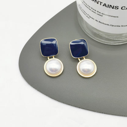 Red blue square pearl stud earrings