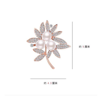 Flowers and leaves full of diamond imitation pearl brooch