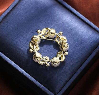 Atmospheric Pearl Accessories Corsage