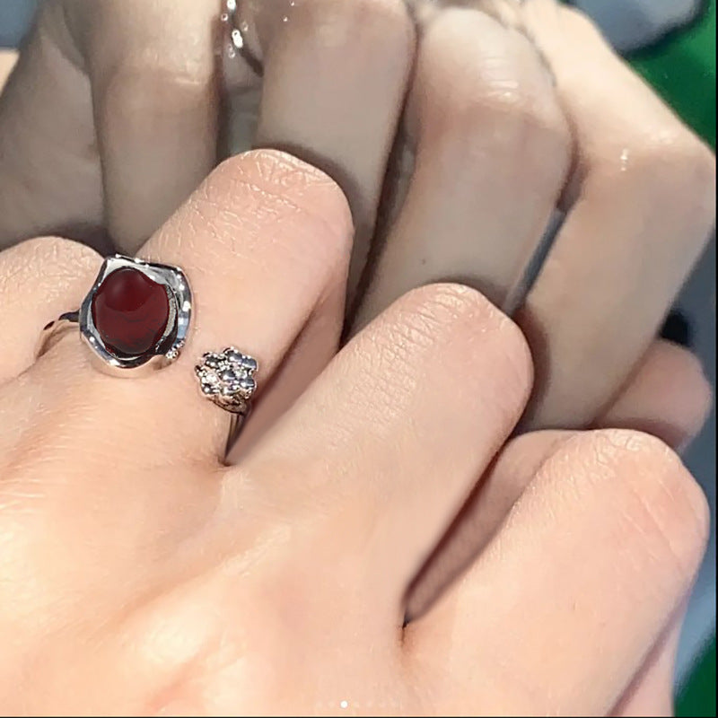 Vintage Moonstone Ring Niche