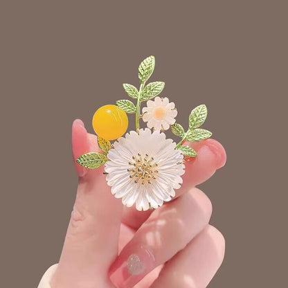 Little Daisy Flower Brooch Pearl