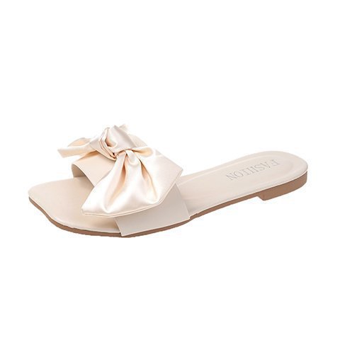 Sandals for women's flip-flops are fashionable