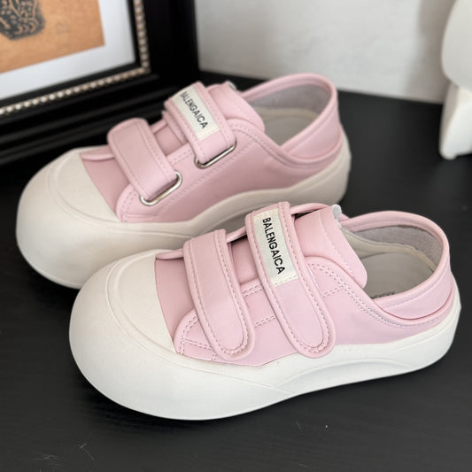 Zapatos de suela blanda para mujer con suela gruesa y velcro. 