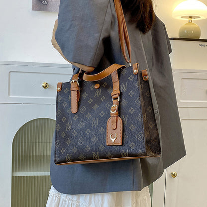 High-end women's handbag fashion