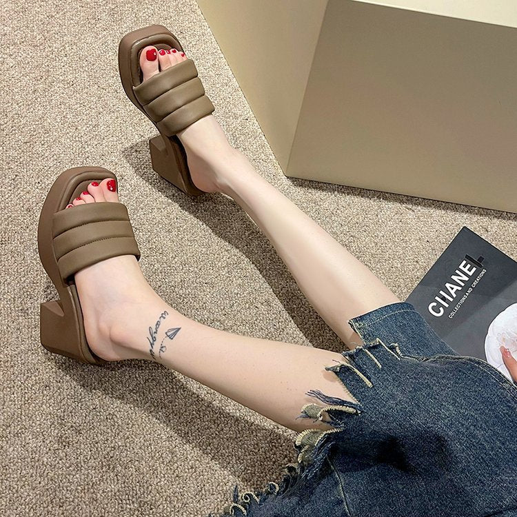 Increase the popularity of sandals fashion