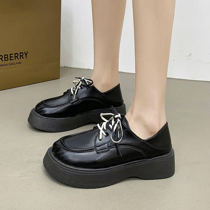 Lace-up platform shoes