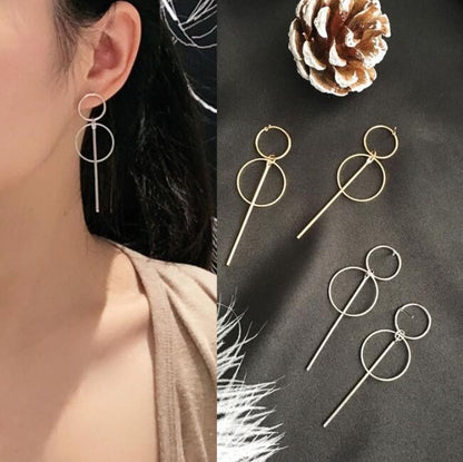 Large and small circle earrings