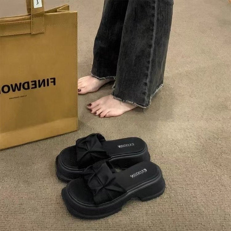 New slippers with toes