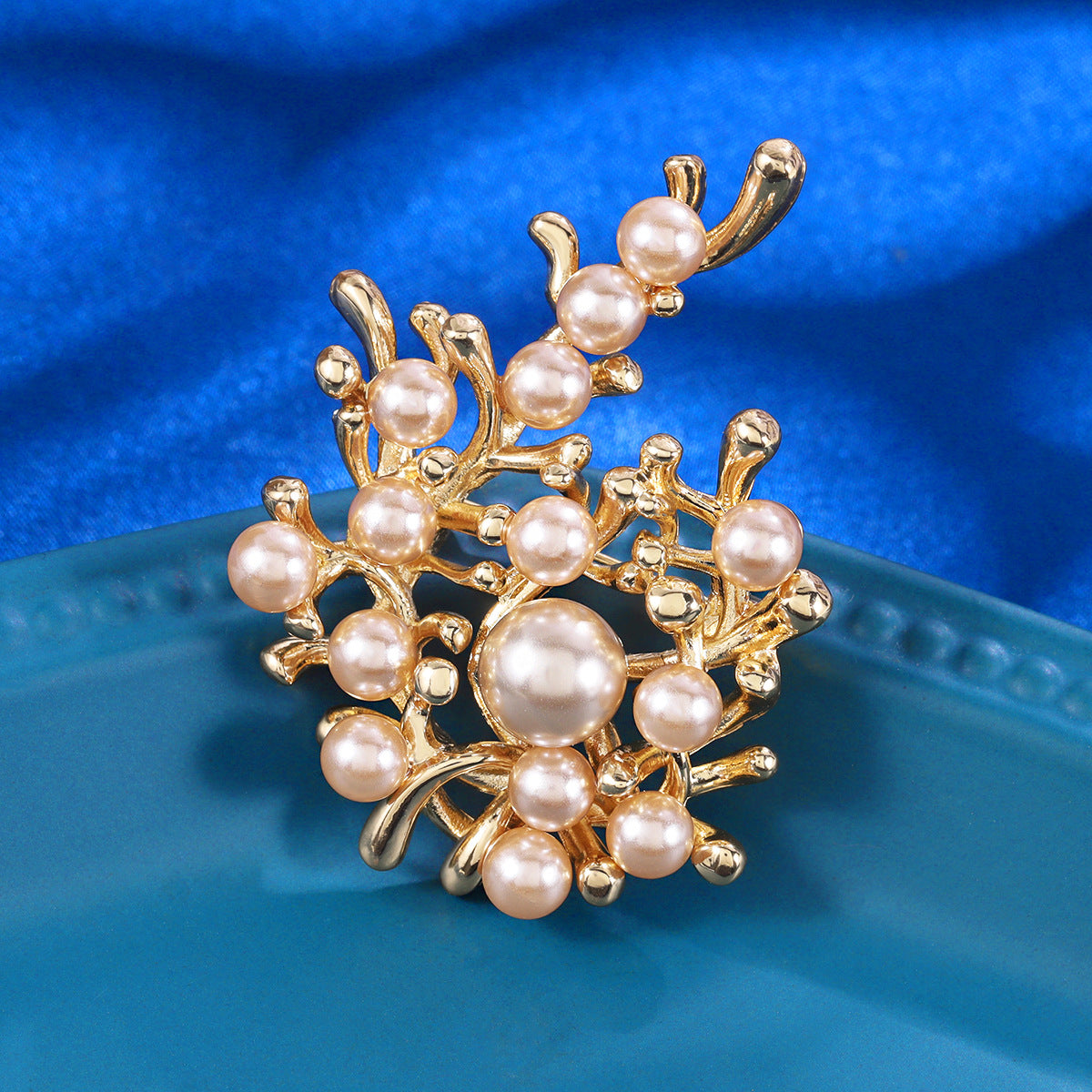 Pearl Irregular Brooch