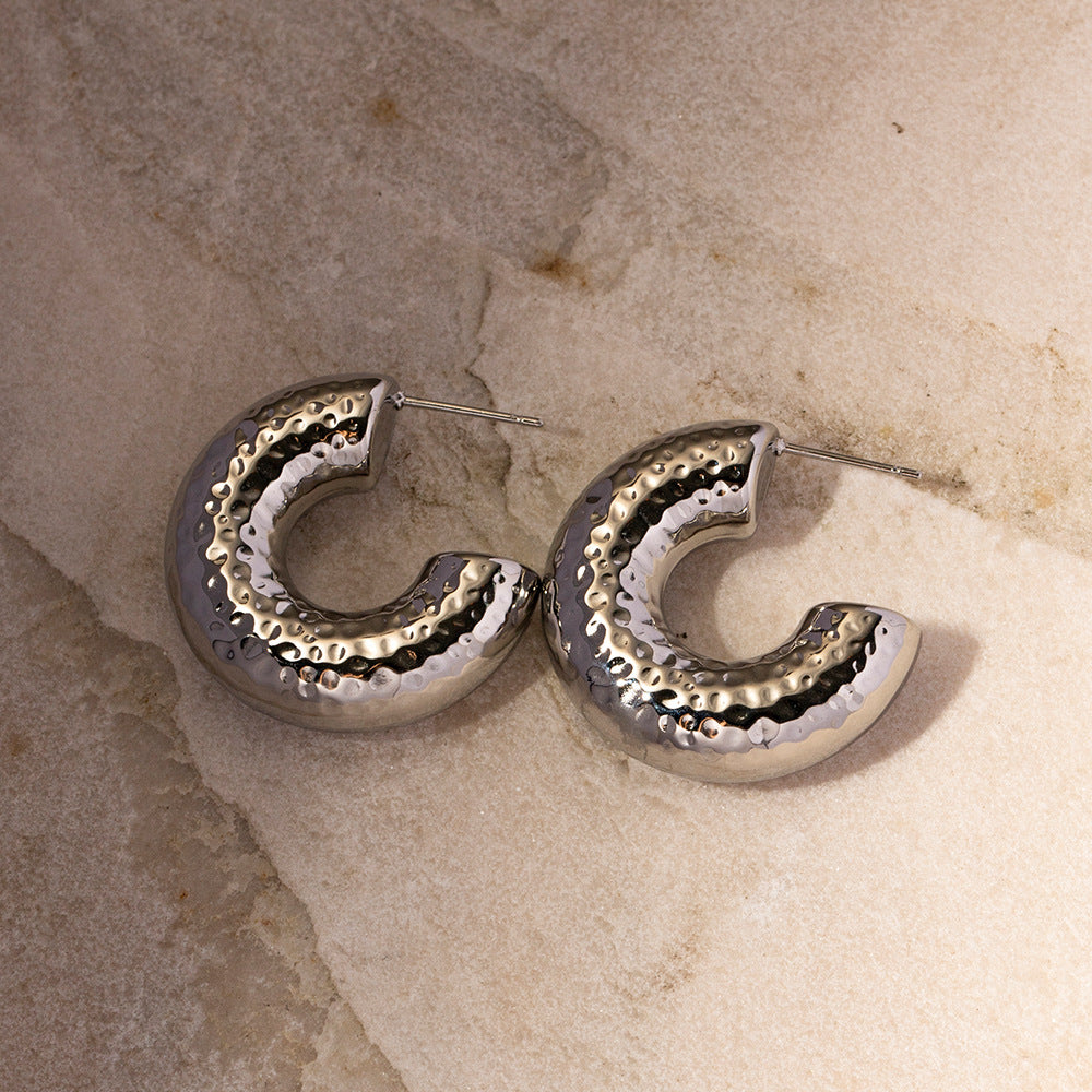 Chubby C-Shaped Hammered Earrings Steel