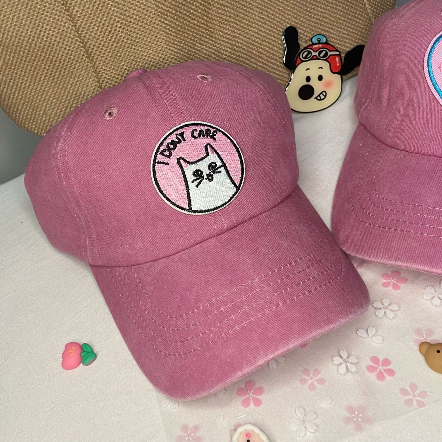 Gorra de pico de pato con gato en forma de corazón 