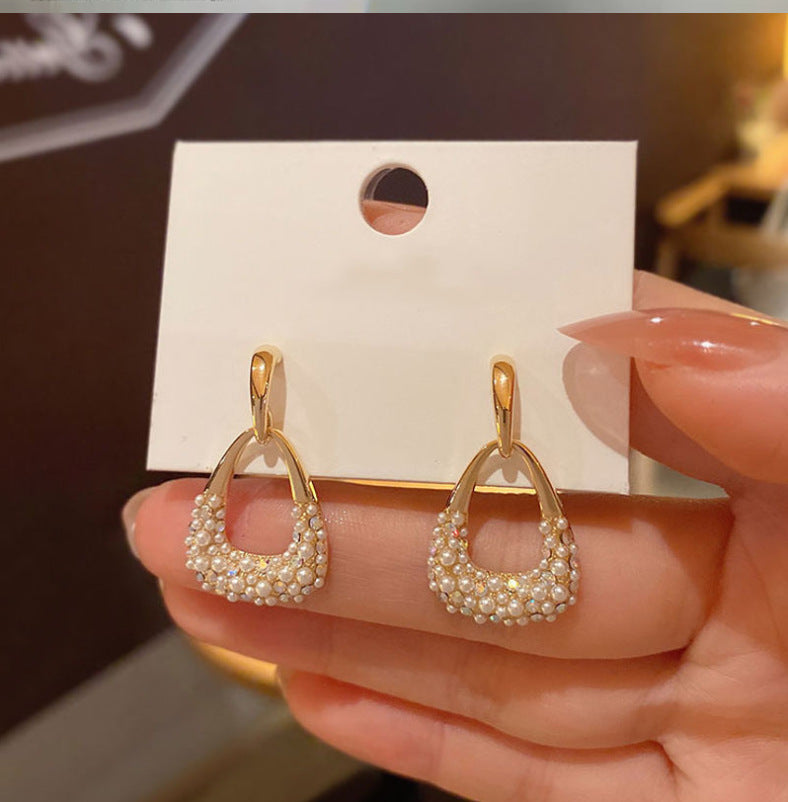 Premium pearl earrings