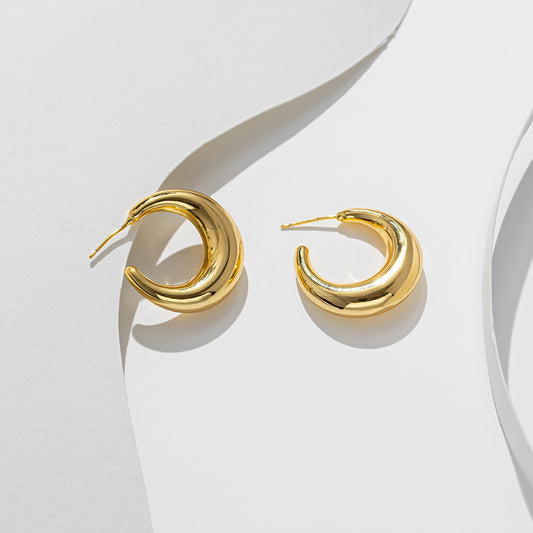 Vintage Gold Circle Earrings with Minimalist Chic Style