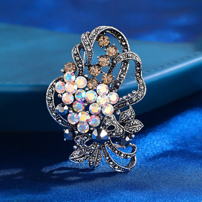 Female Rhinestone Brooch Corsage