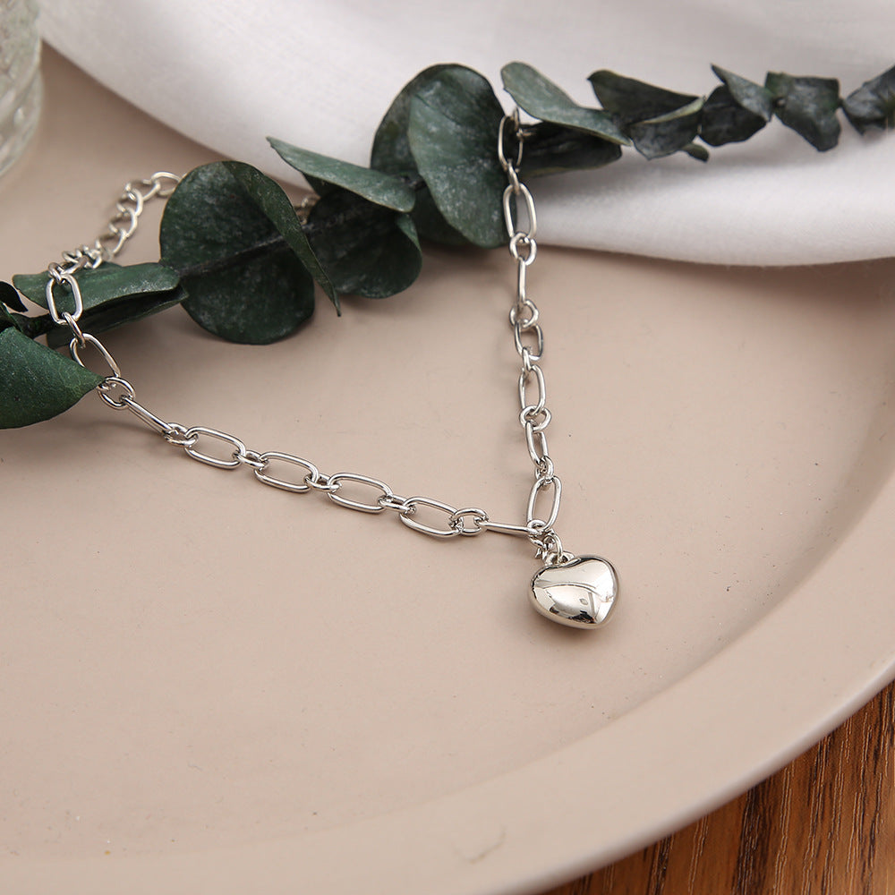 Alloy heart-shaped peach pendant bracelet