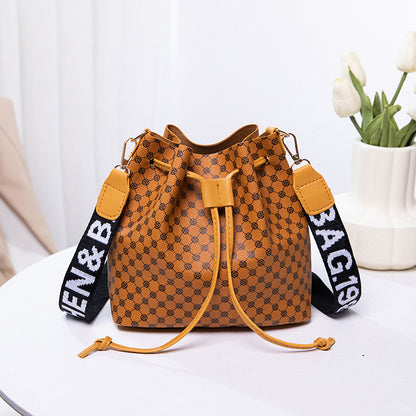 Printed bucket bag