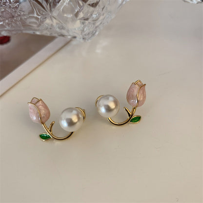 Pendientes de perlas con forma de tulipán