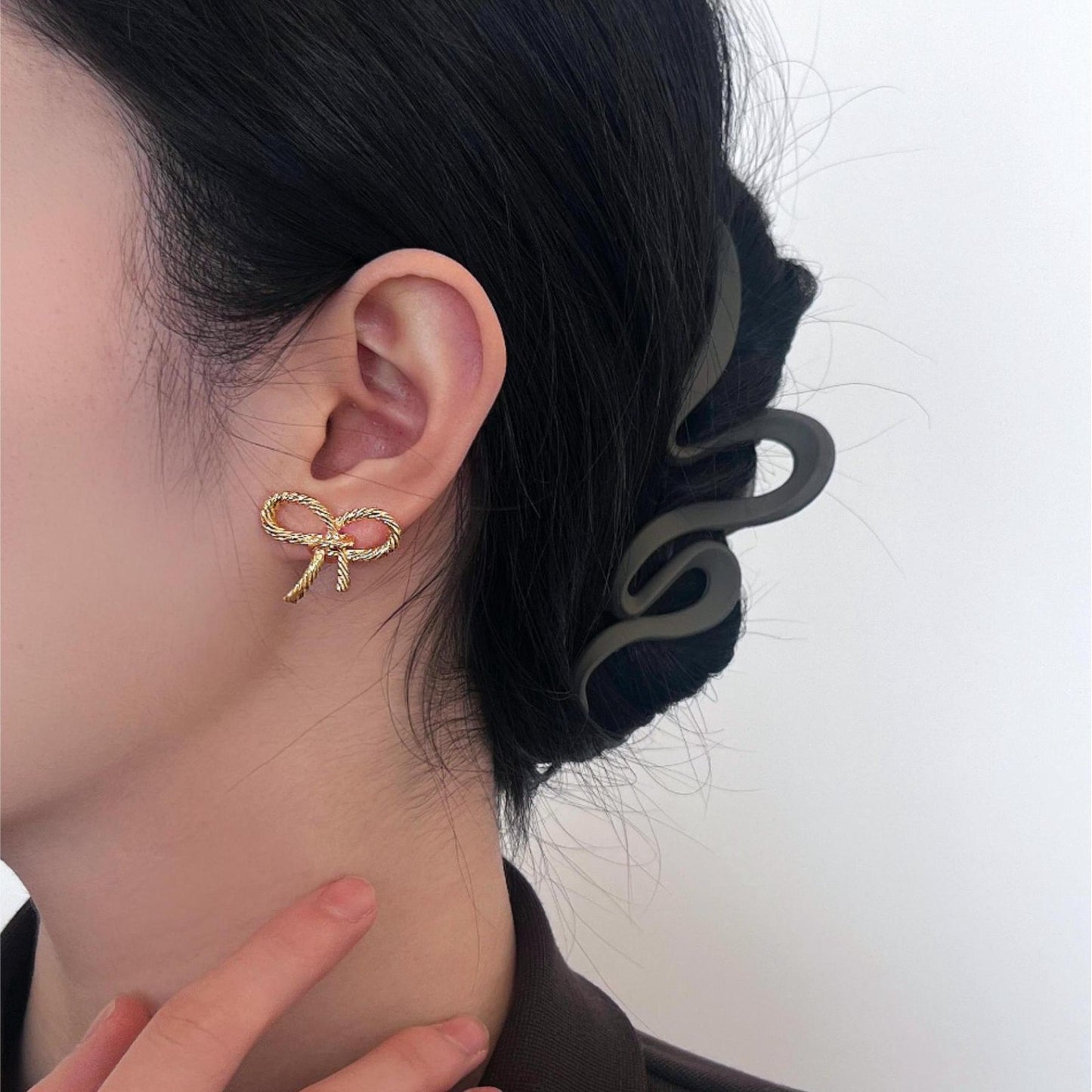 Bow earrings metal