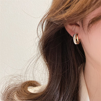 Simple C-shaped stud earrings for women's fashion