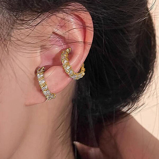 Super shiny single row diamond ear bone clip