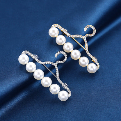 Creative hanger pearl brooch