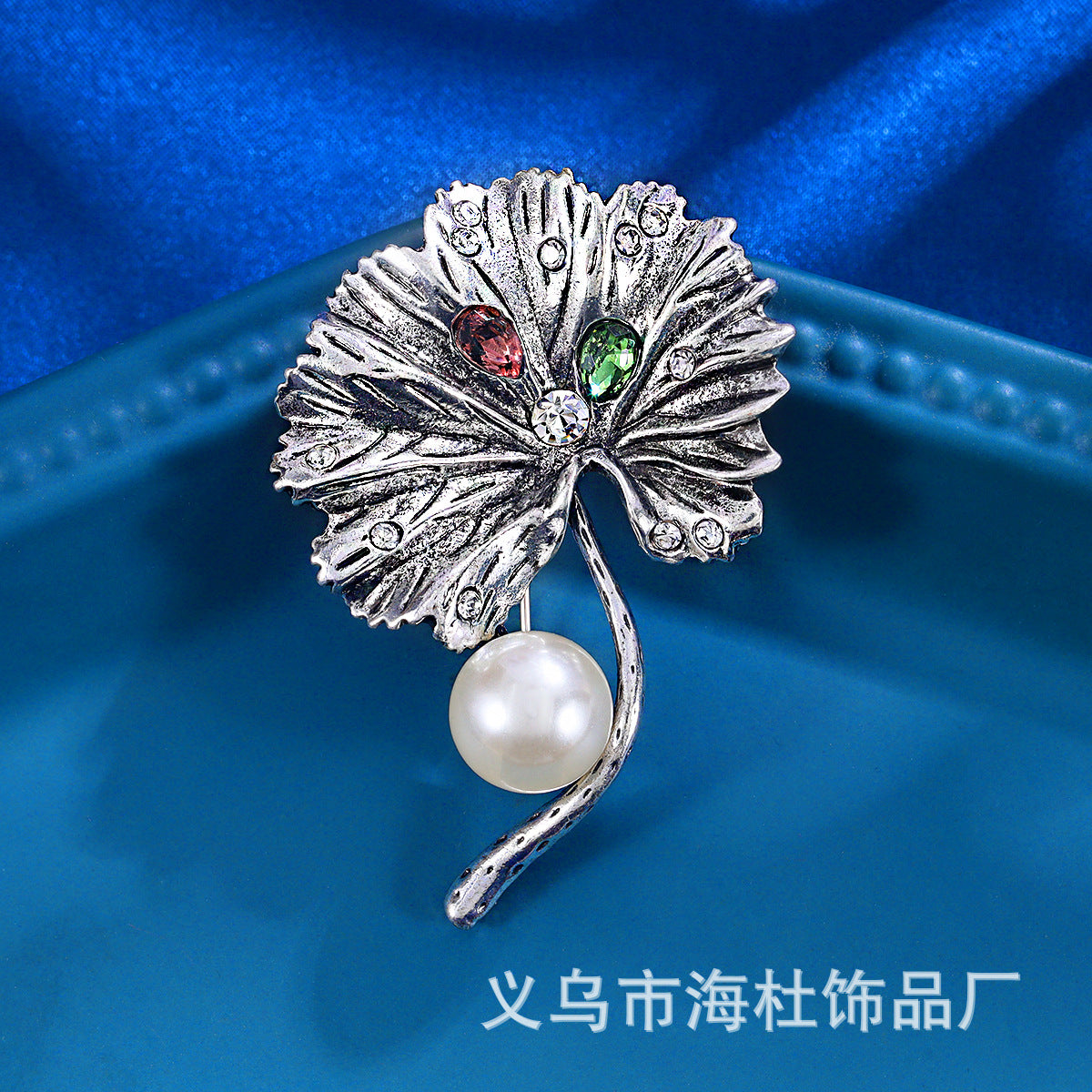 Pearl Leaf Brooch Plating