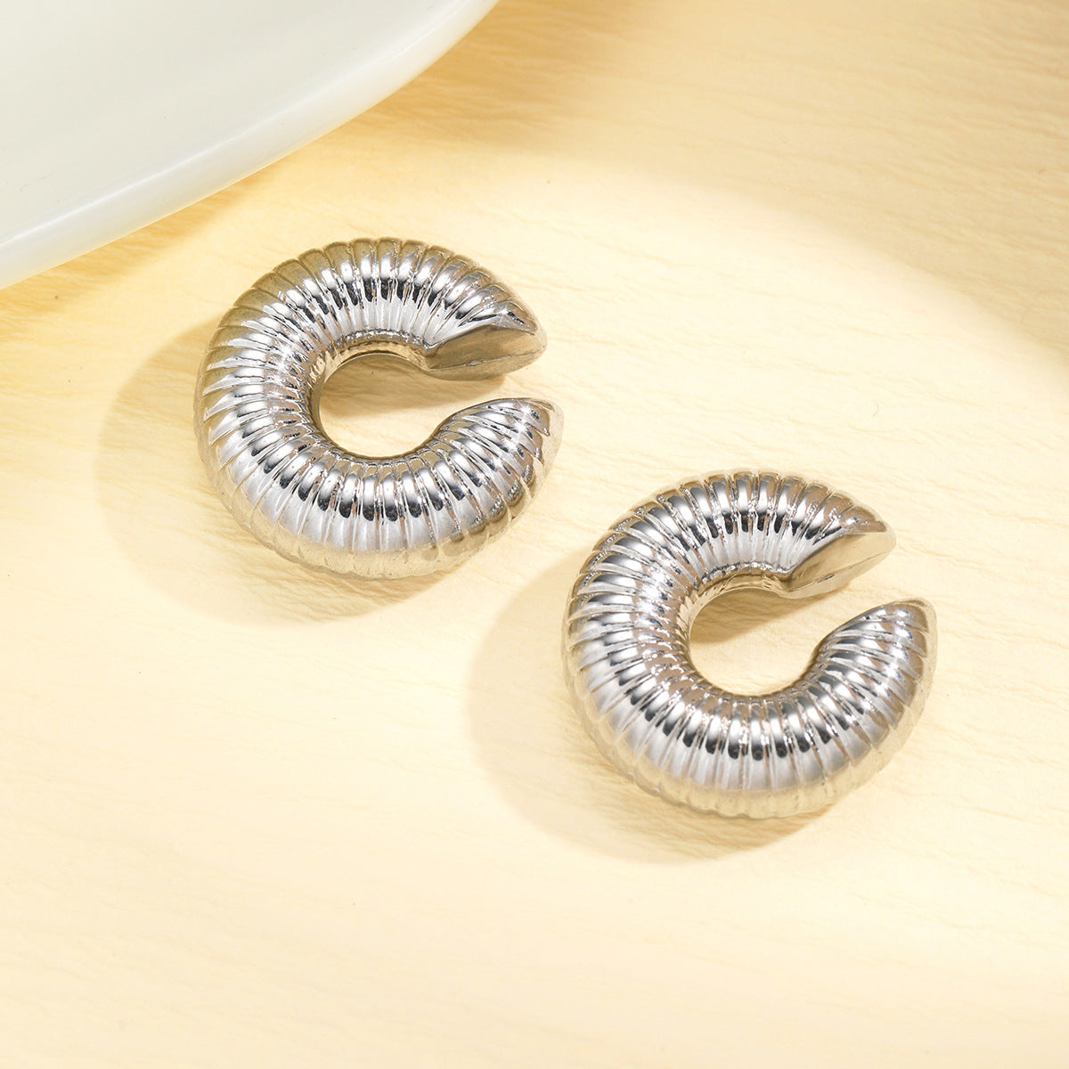 C-Shaped Threaded Hollow Ear Clips for Women