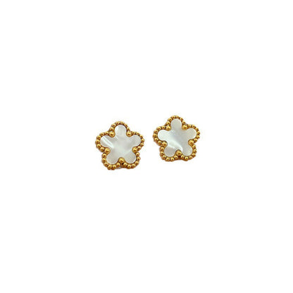 Shell five-leaf flower earrings