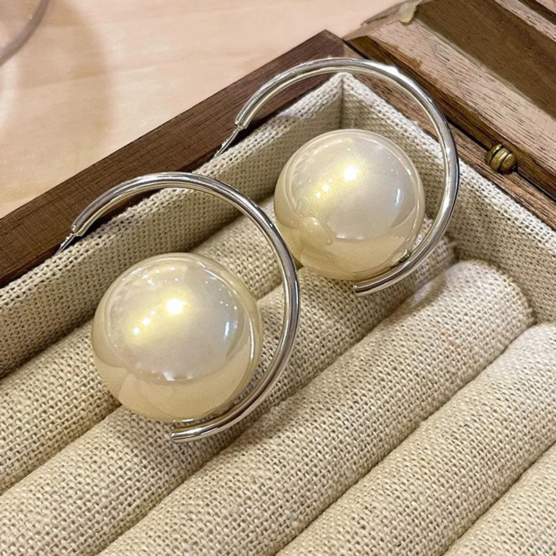 Retro temperament big pearl stud earrings