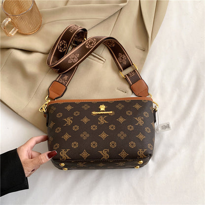 High-end fashion trendy messenger bag