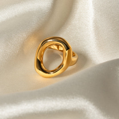 Oval hollow ring