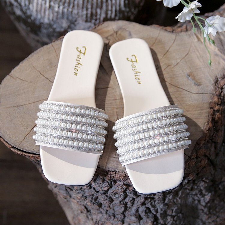 Pearl slippers